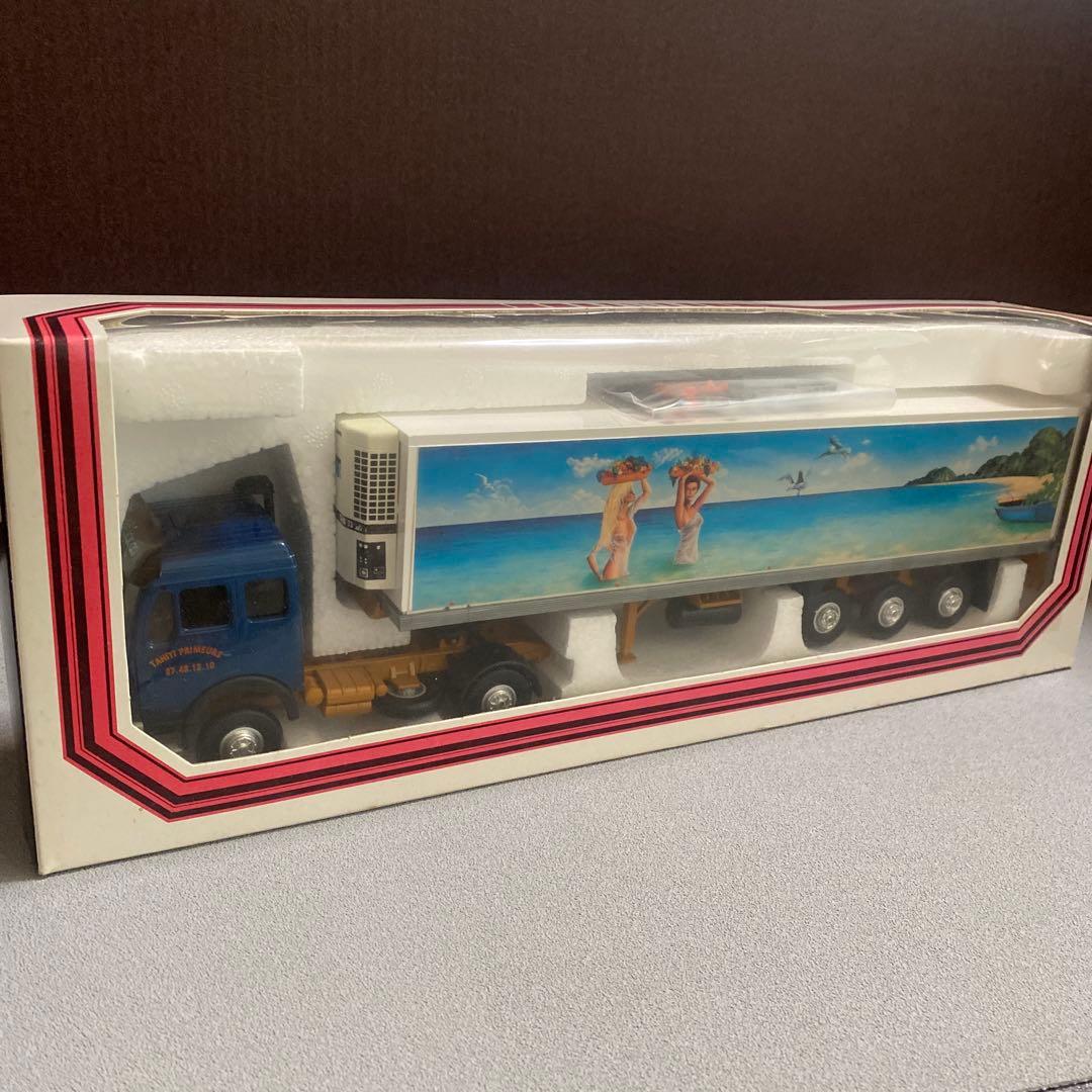 1/43 メルセデスベンツ　トレーラー