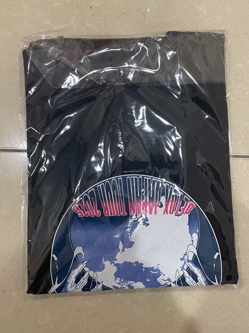 【新品】ONE OK ROCK 2025 ツアー Tシャツ Sサイズ