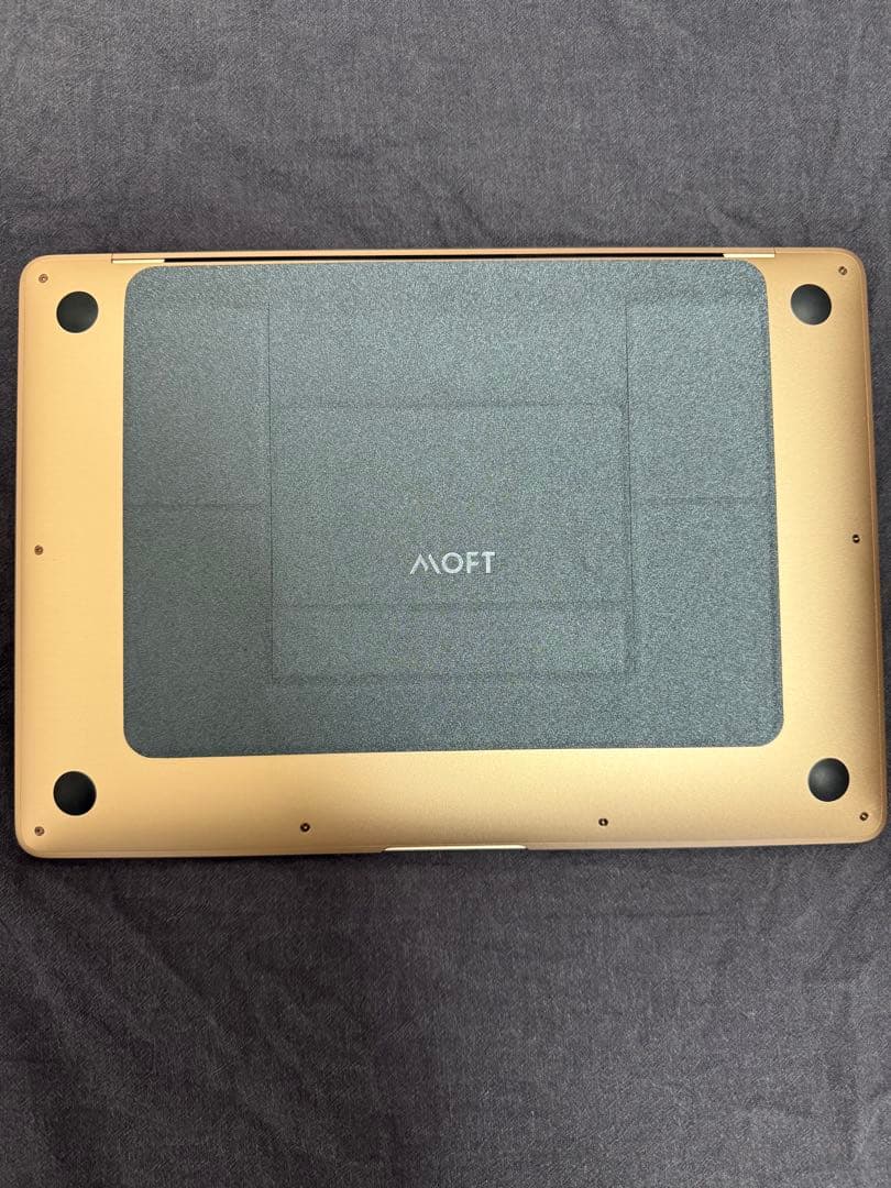 MacBook air (M1,2020)ゴールド 充放電回数8回