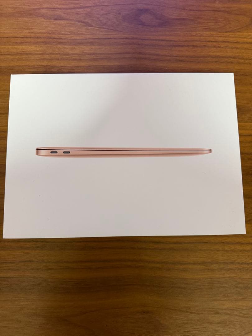 MacBook air (M1,2020)ゴールド 充放電回数8回