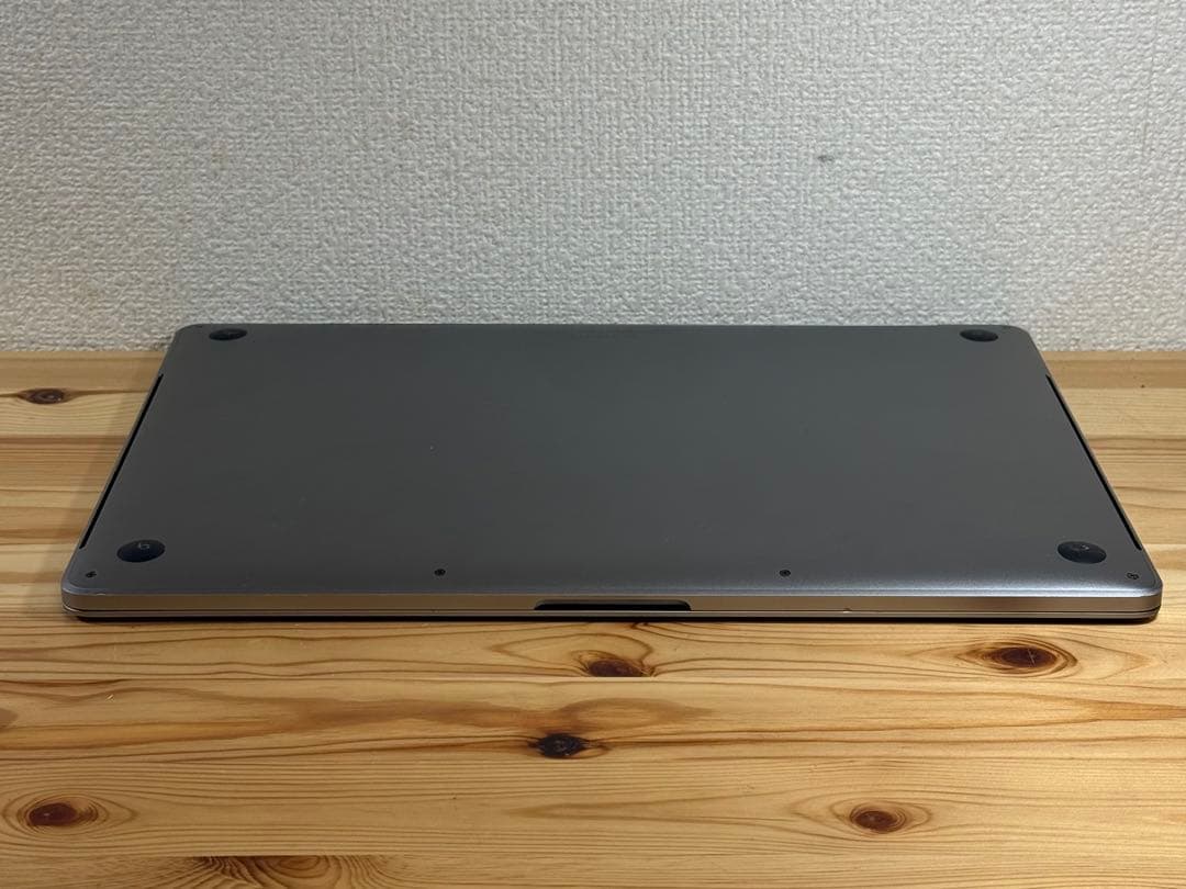 Apple MacBook Pro 15（2018年頃）― ジャンク品