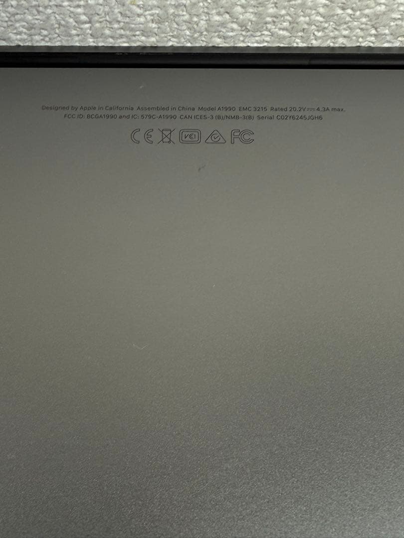 Apple MacBook Pro 15（2018年頃）― ジャンク品