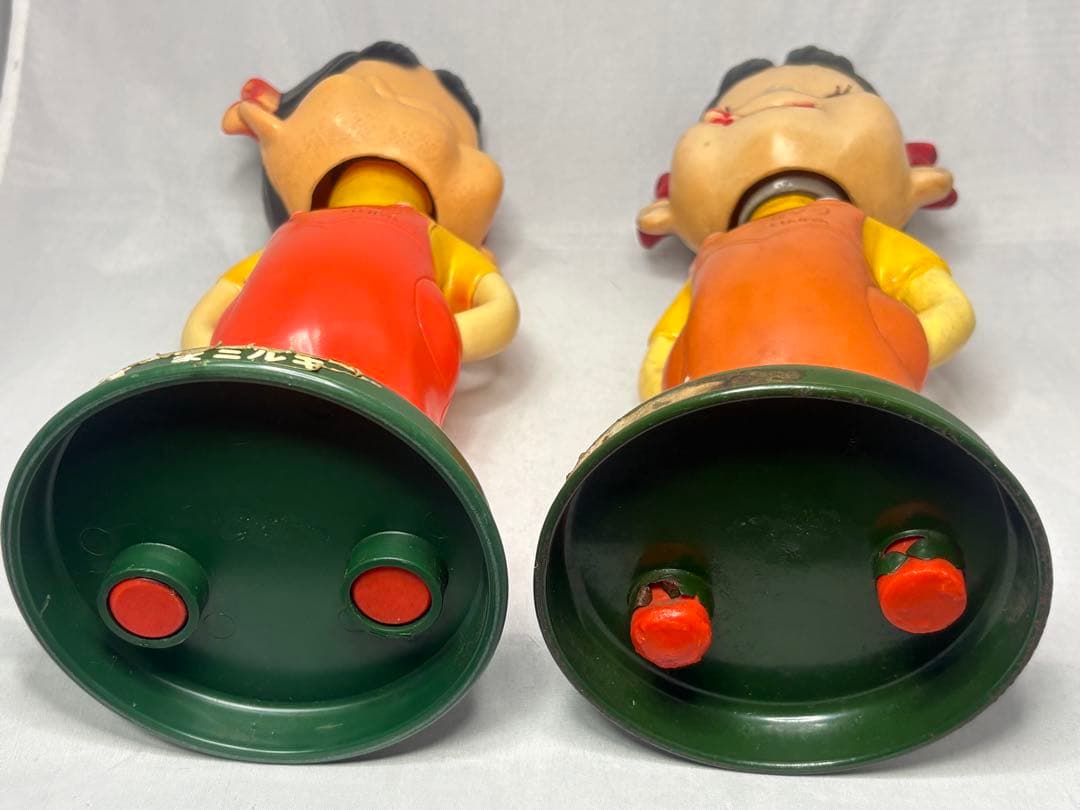 不二家ペコちゃん　頭部のビス2本と1本　2体セット