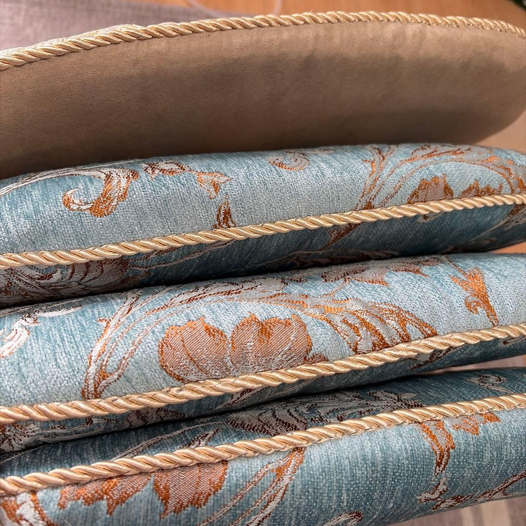 青と金の花柄 椅子用クッション