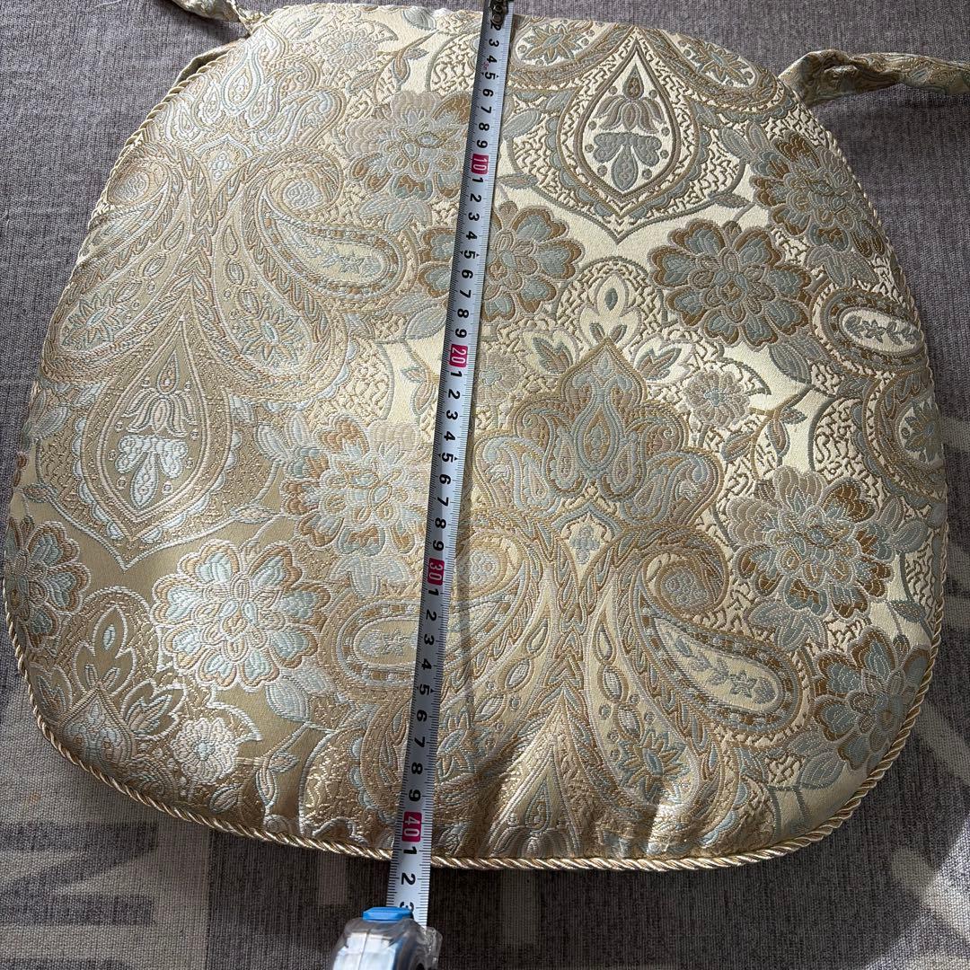 青と金の花柄 椅子用クッション