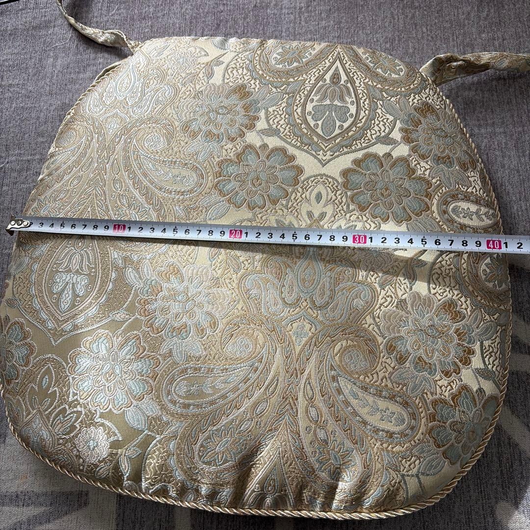 青と金の花柄 椅子用クッション