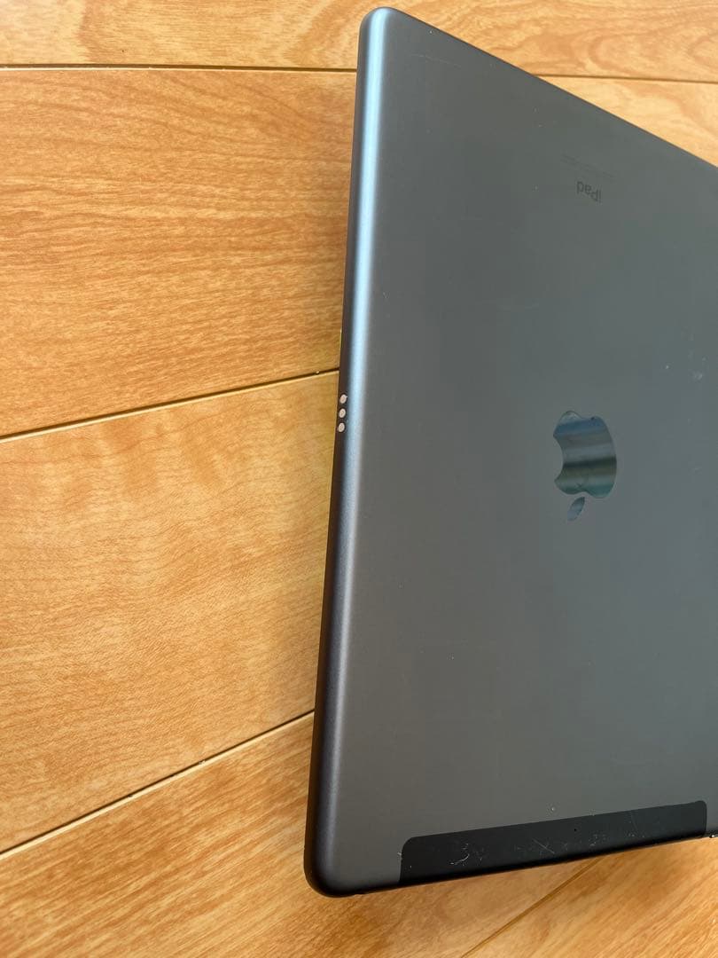 IPAD 第8世代 32GBSIM +Cellular スペースグレイジャンク品