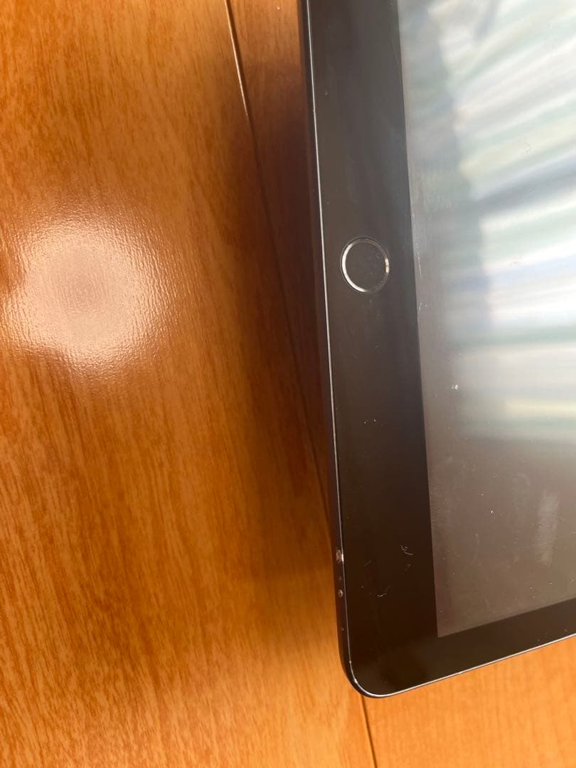 IPAD 第8世代 32GBSIM +Cellular スペースグレイジャンク品