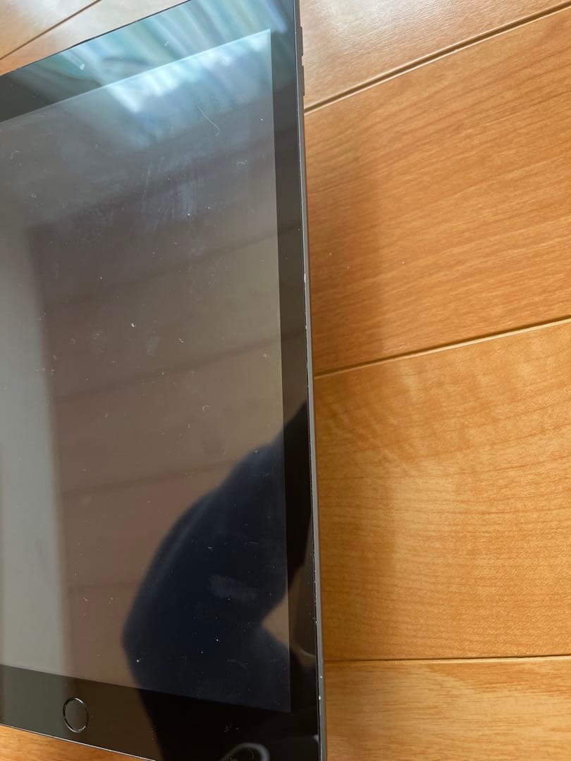 IPAD 第8世代 32GBSIM +Cellular スペースグレイジャンク品