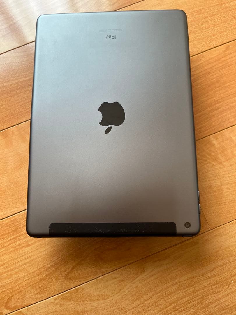 IPAD 第8世代 32GBSIM +Cellular スペースグレイジャンク品