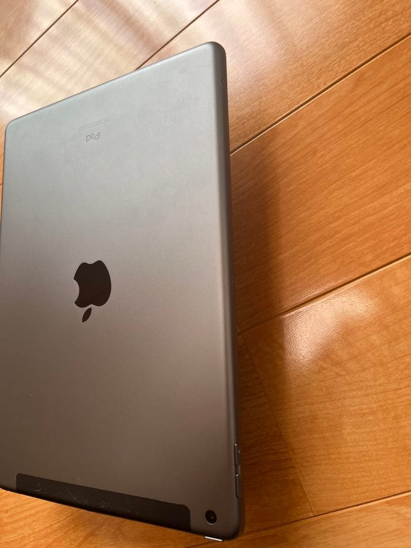 IPAD 第8世代 32GBSIM +Cellular スペースグレイジャンク品
