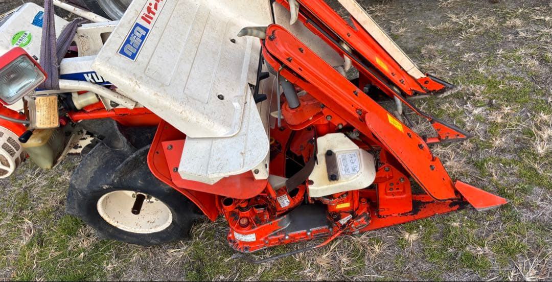 クボタ ２条刈バインダーHF52　中古