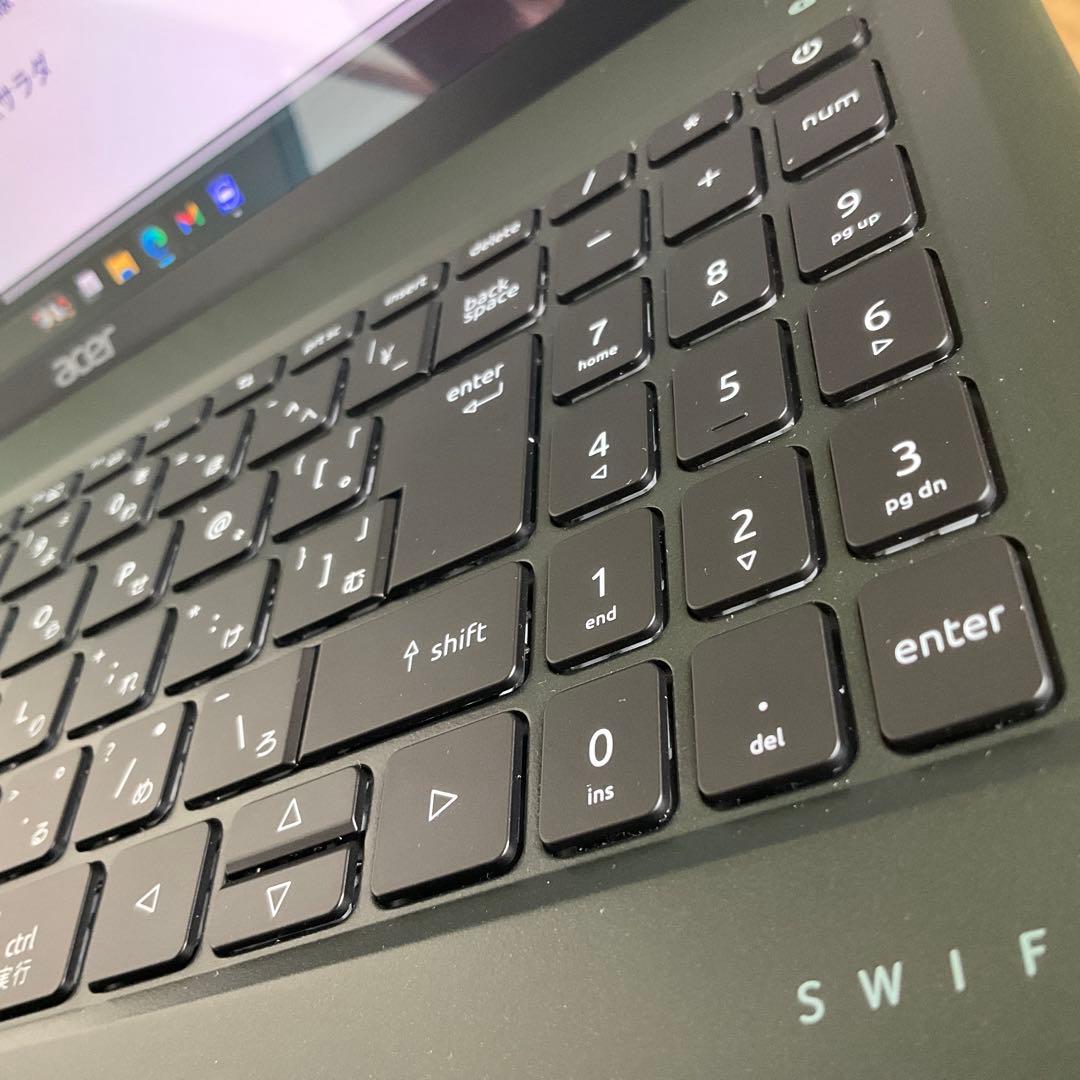 ノートパソコン　16インチ　　Acer SFE16-43