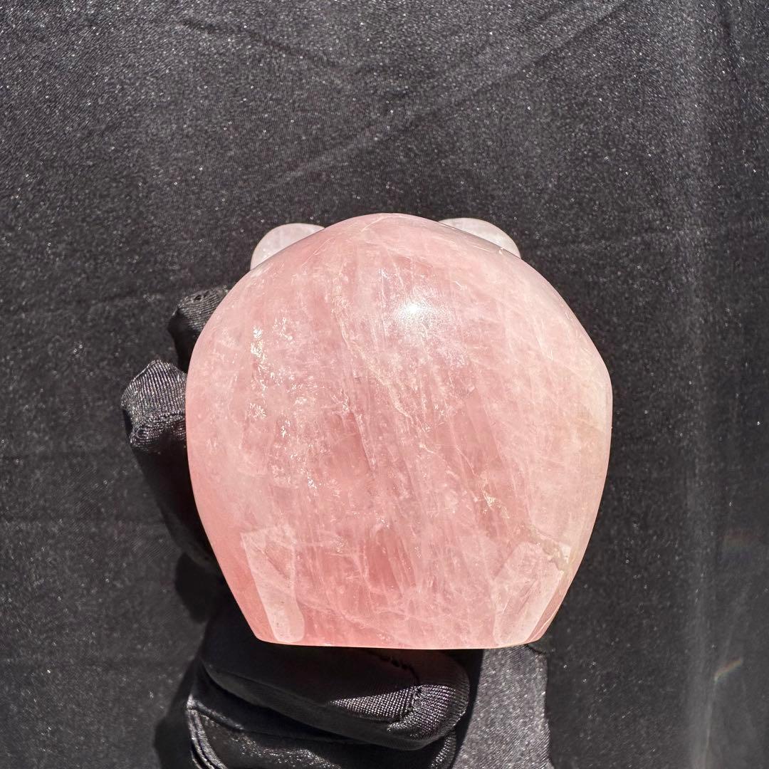 天然石ローズクォーツのスカル　置物　彫り物D.205