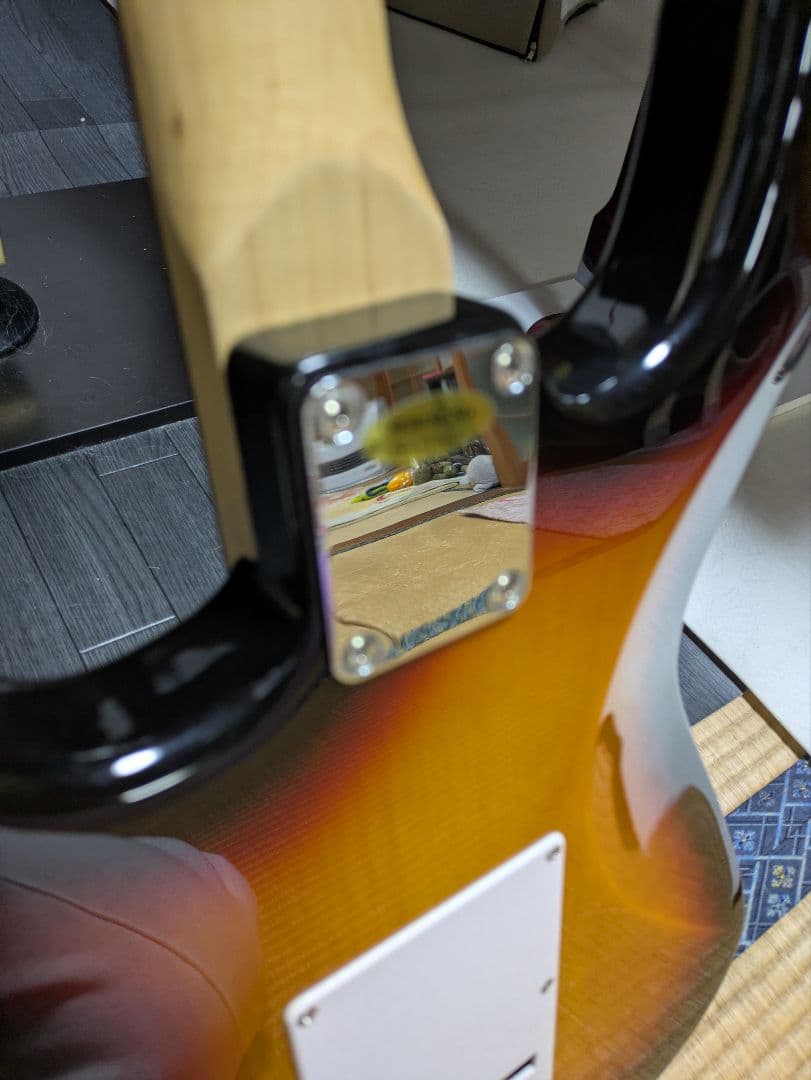 トライアンフ　Triumph エレキギター サンバースト　ストラトタイプ