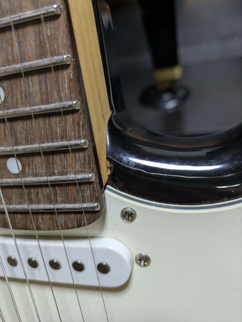 トライアンフ　Triumph エレキギター サンバースト　ストラトタイプ