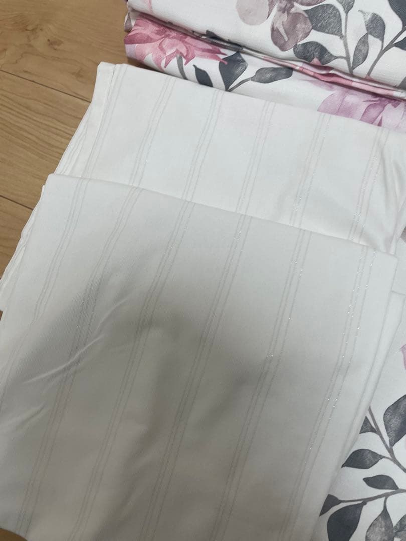 花柄 カーテンセット ピンク 白 ダリア柄