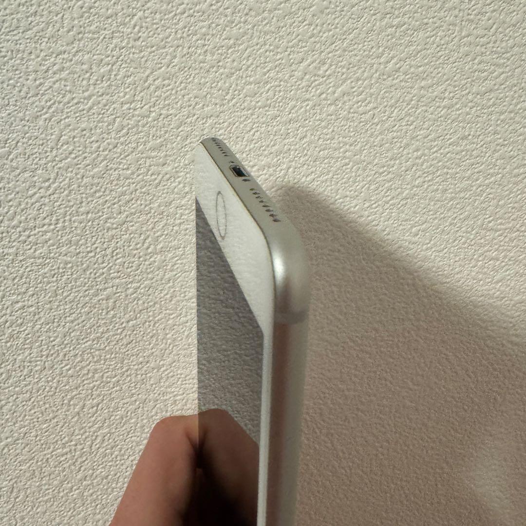 iPhone 8 Plus 256G シルバー 充電器 純正イアホン おまけ付