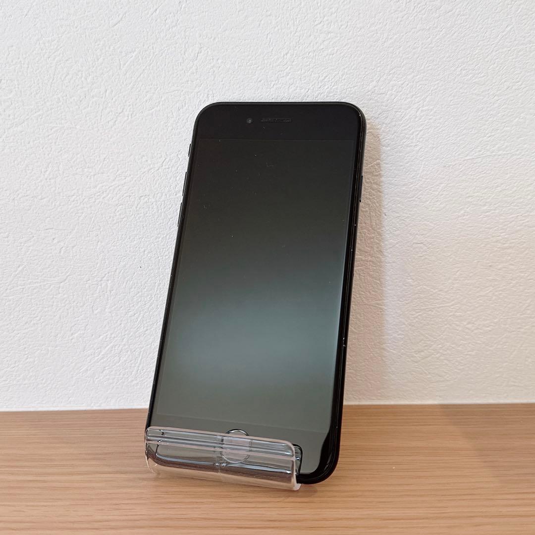 iPhone SE2 64GB ブラック SIMフリー【本体のみ】