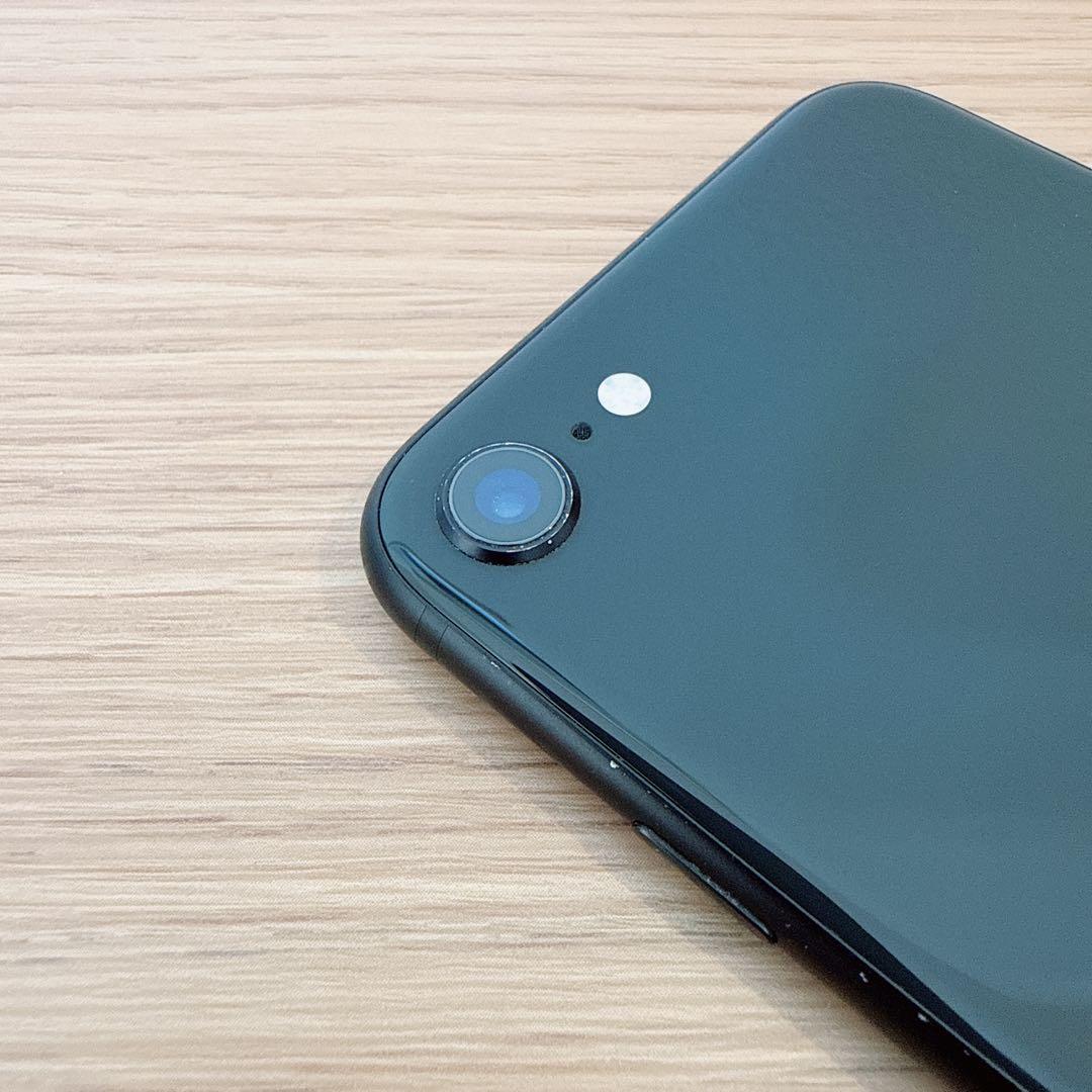 iPhone SE2 64GB ブラック SIMフリー【本体のみ】