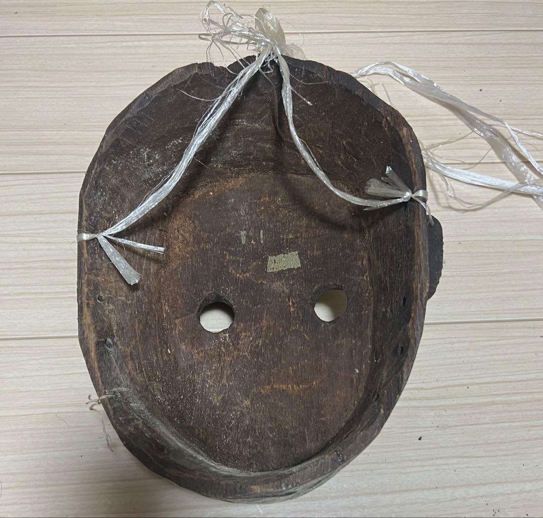 ビンテージ　タンザニアハンドメイド木製マスク　B