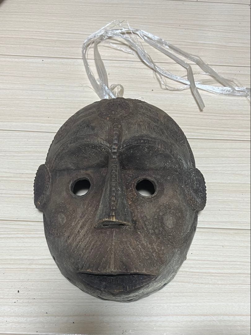 ビンテージ　タンザニアハンドメイド木製マスク　B