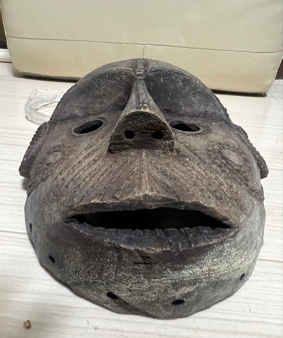ビンテージ　タンザニアハンドメイド木製マスク　B