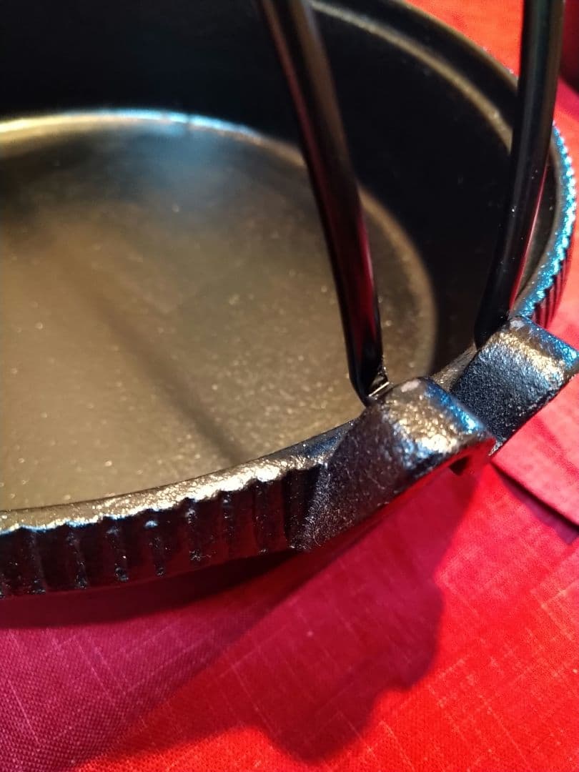 ♦料亭の味をご家庭で♦ 【味の匠・鉄鋳物製】２６cm深型【高級すき焼き鍋 1鍋】