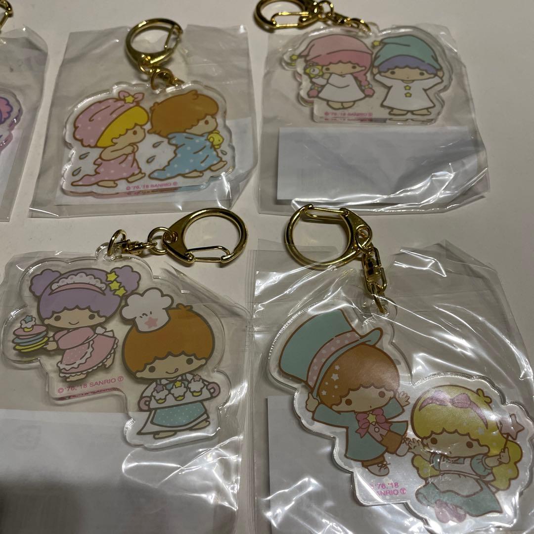 サンリオ 新品　アリス　キキララ アクリルキーホルダー　9種類セット
