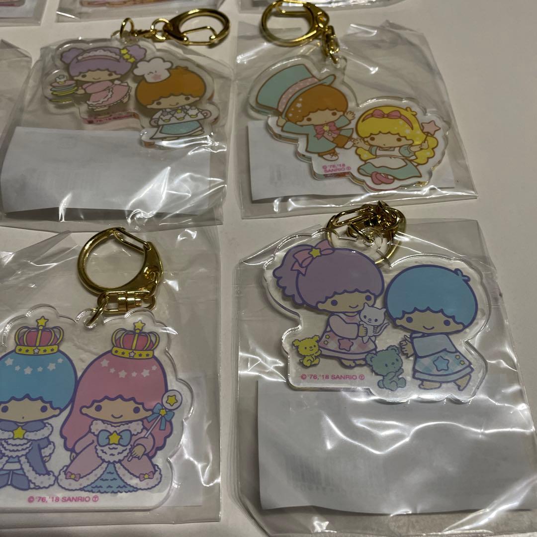 サンリオ 新品　アリス　キキララ アクリルキーホルダー　9種類セット