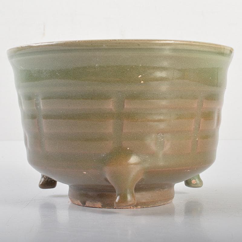 中国　龍泉窯青磁　刻線文三足香炉　C　R6715E