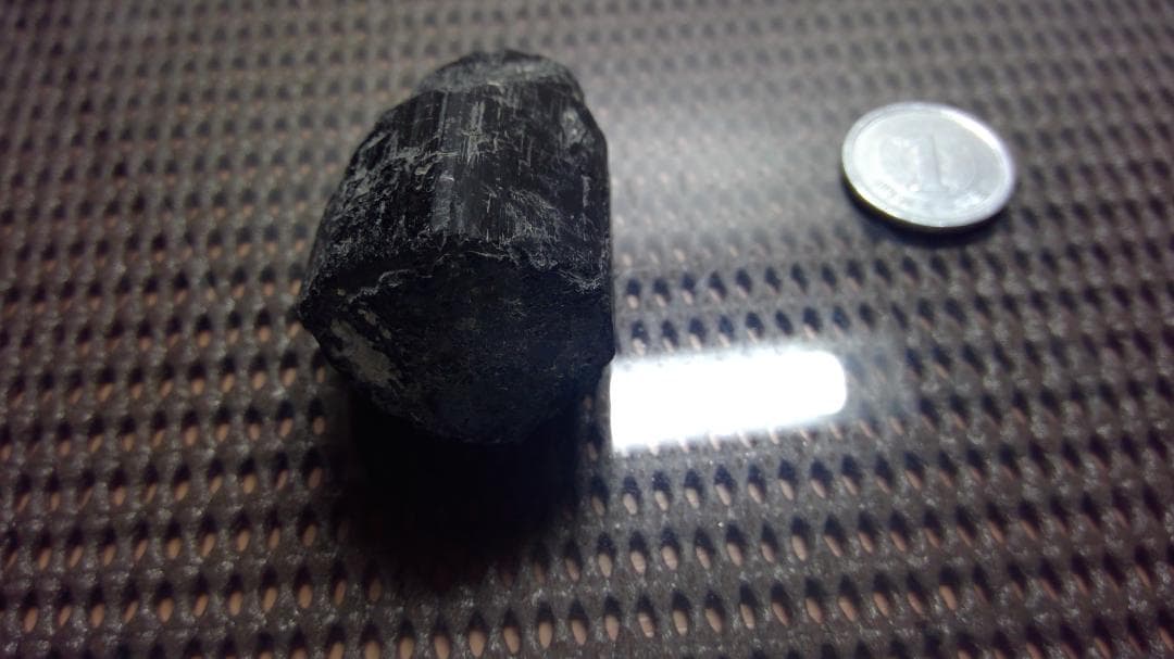 ブラックトルマリン　パワーストーン原石 置物