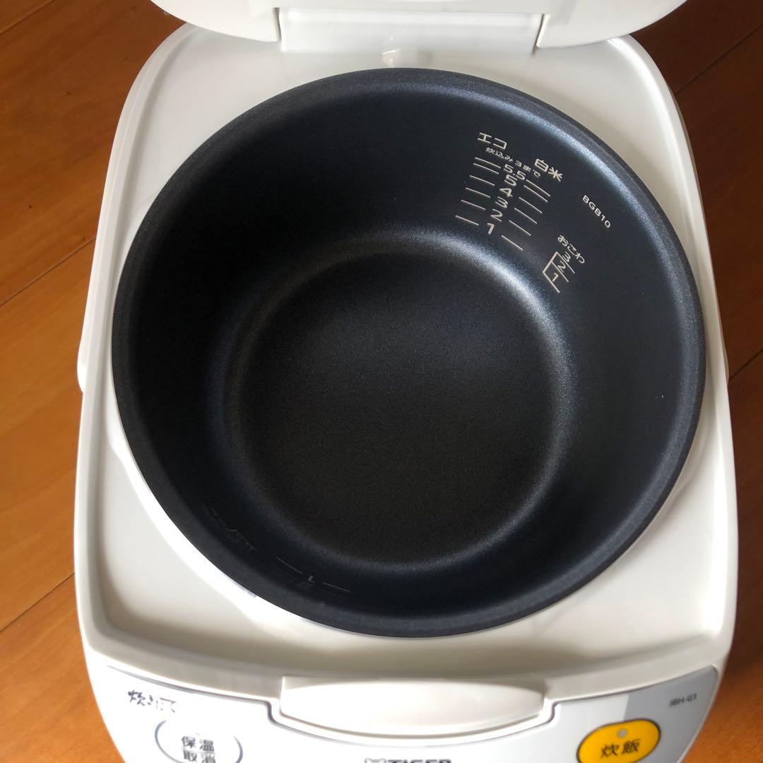タイガー炊飯器JBH-G1 5.5合炊き 2025年製　未使用に近い