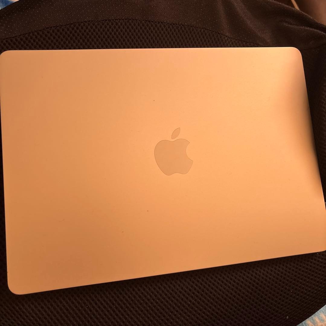 【美品】MacBook Air M2 13インチ 8GB/256GB