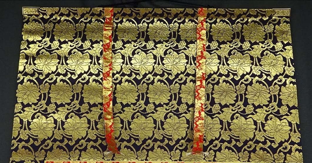 掛軸『西国三十三観音菩薩霊場御宝印譜』仏画 絹本 共箱付 掛け軸 g072917