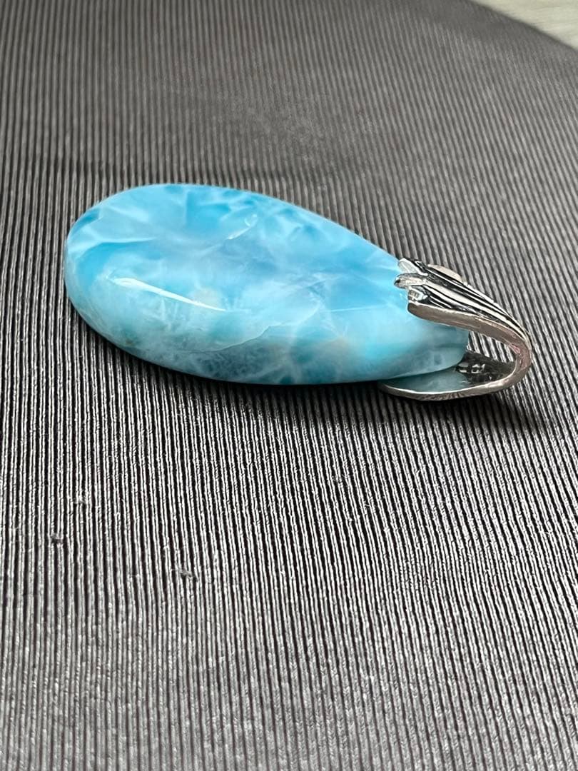 天然石☆高品質！ラリマーしずく型ペンダントトップ☆リーフバチカン&模様が美しい