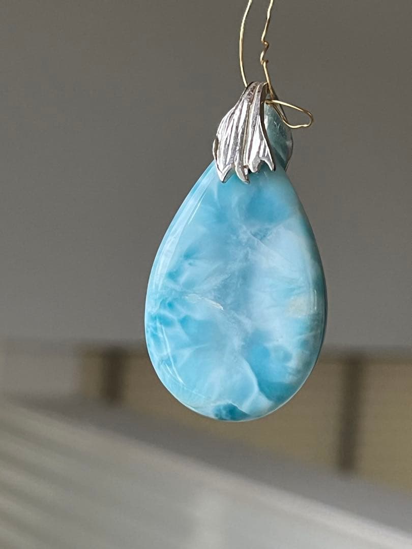 天然石☆高品質！ラリマーしずく型ペンダントトップ☆リーフバチカン&模様が美しい