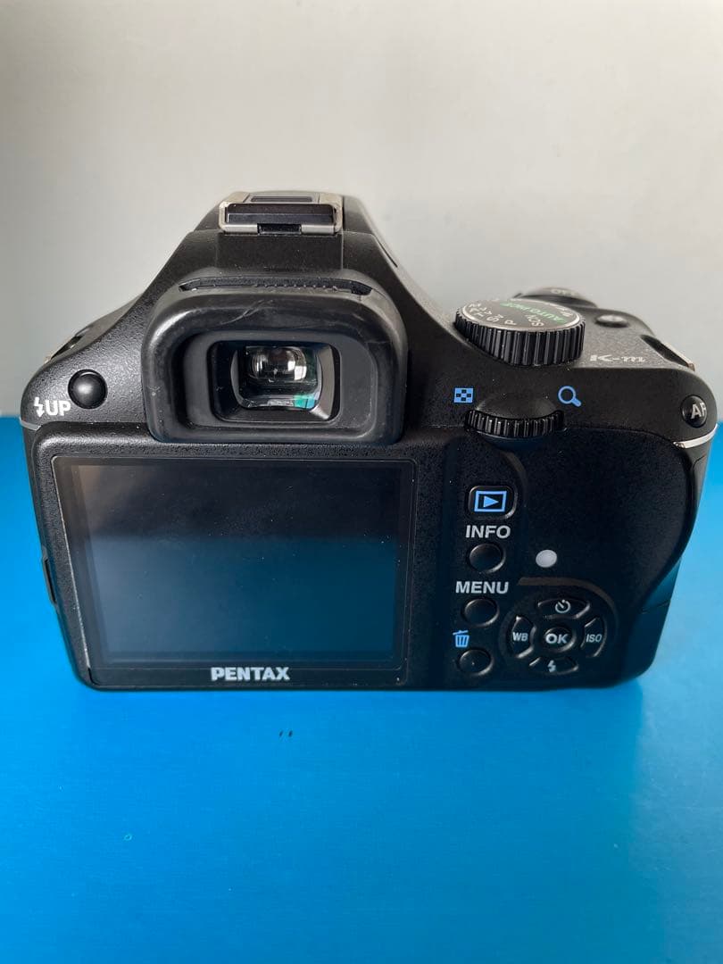 PENTAX K-mデジタル一眼レフカメラ Wズームレンズセット＜単三電池駆動＞