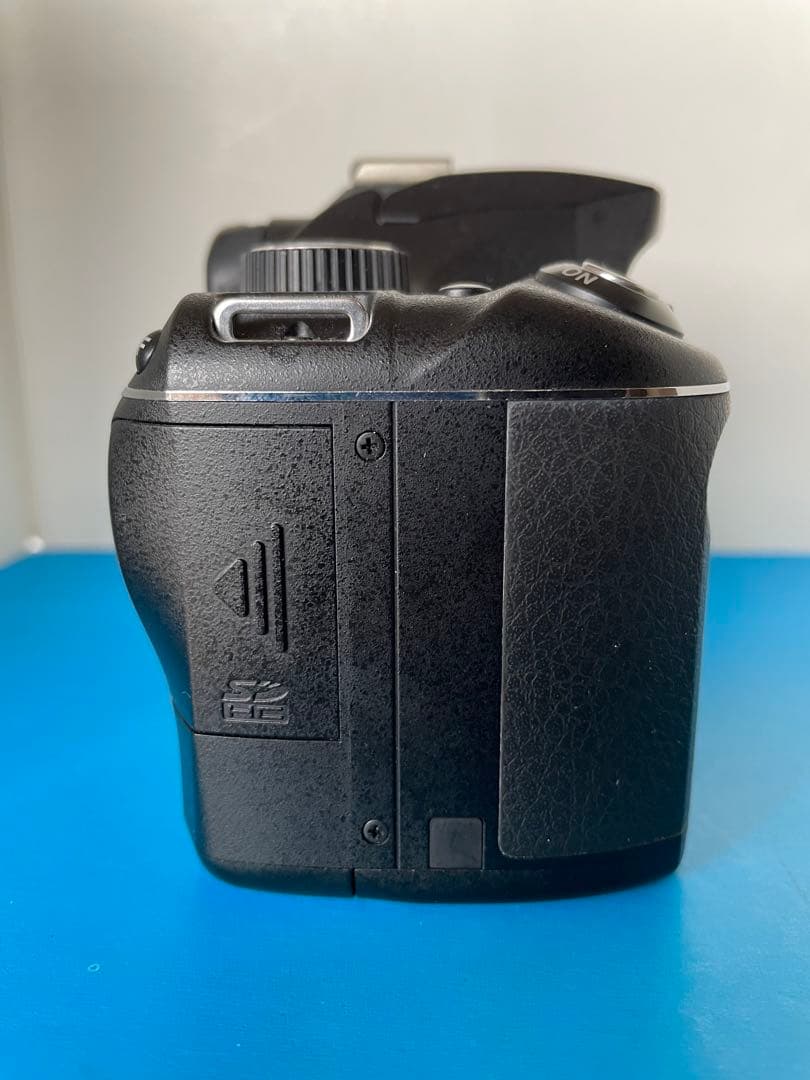 PENTAX K-mデジタル一眼レフカメラ Wズームレンズセット＜単三電池駆動＞