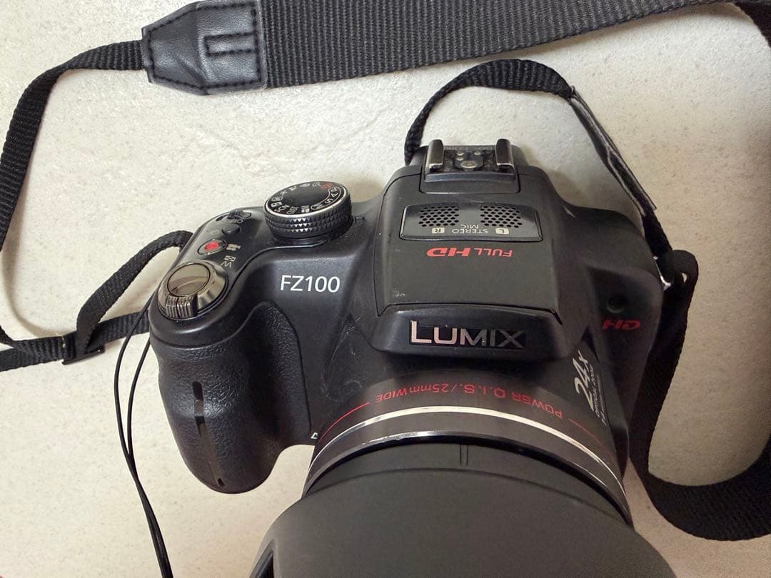 LUMIX FZ100 コンパクトデジタルカメラ