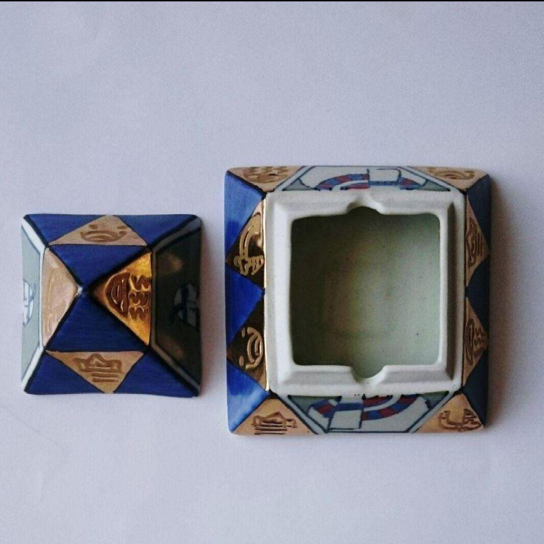 有田焼　エジプト風陶器ピラミッド小物入れゴールド　アンティーク