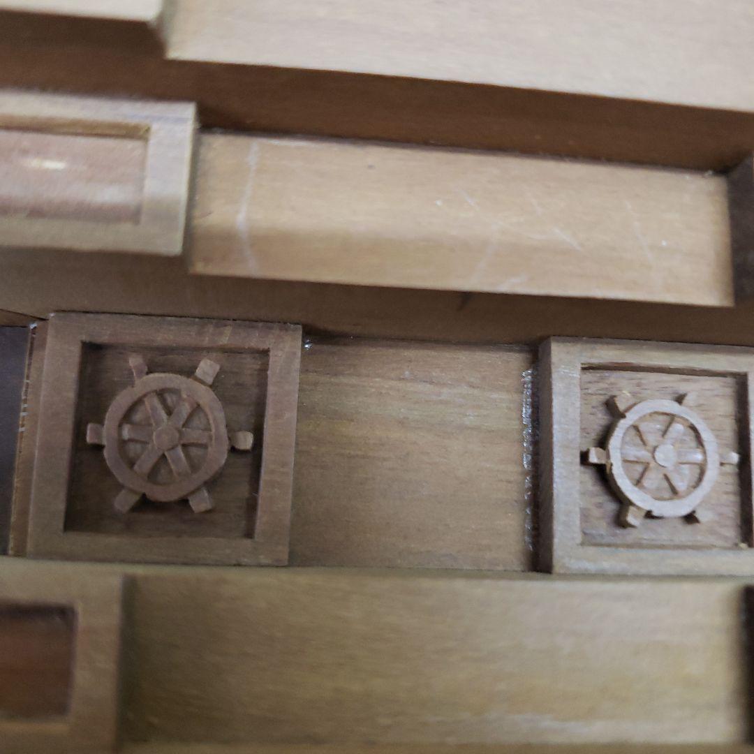 蔵出し特価　魔除★アフリカ白檀 不動明王座像4寸 眼入・瑟瑟座★約２kg