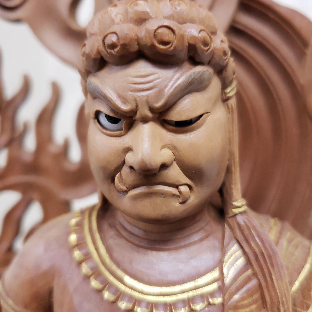 蔵出し特価　魔除★アフリカ白檀 不動明王座像4寸 眼入・瑟瑟座★約２kg