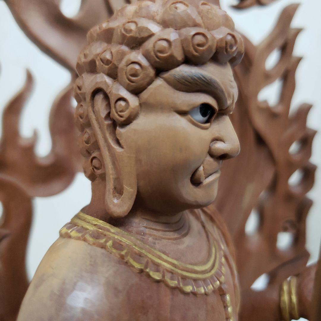 蔵出し特価　魔除★アフリカ白檀 不動明王座像4寸 眼入・瑟瑟座★約２kg