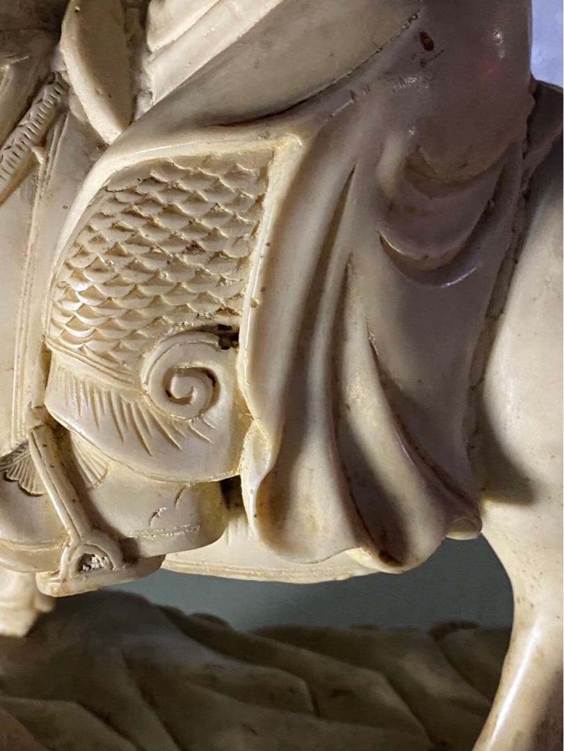 天然素材　騎馬武将像 木製台座付き　骨董