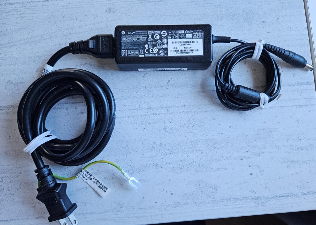 HP 27f 4K Display 本体