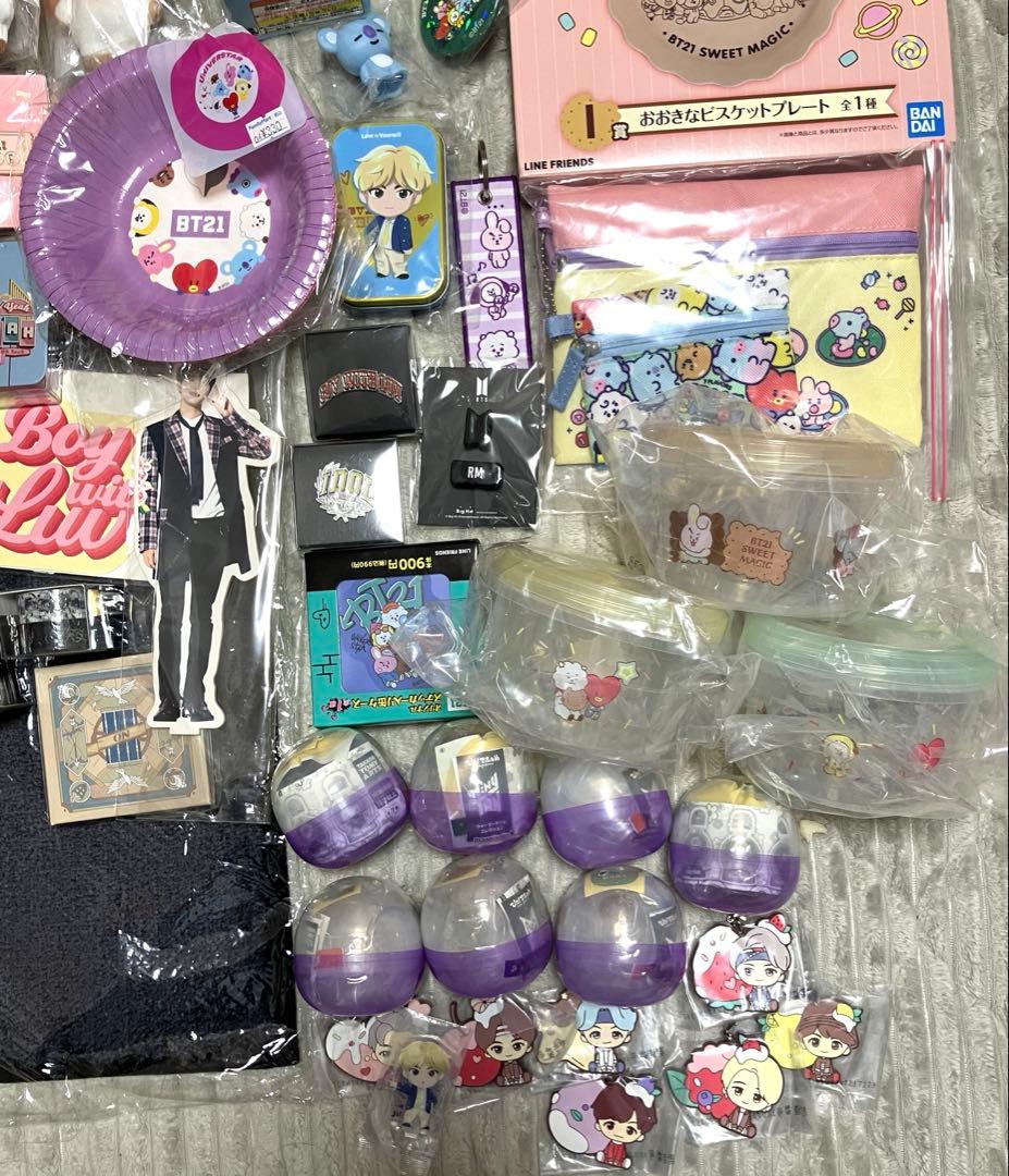 BTS BT21 くじ景品、販売品　まとめ売り　50点以上　ぬいぐるみ、マット他