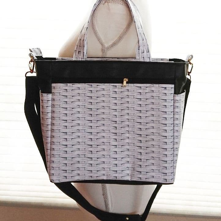 ヘンリーグラス×ロラライハリス(わんちゃん刺繍)♡ショルダーストラップトート