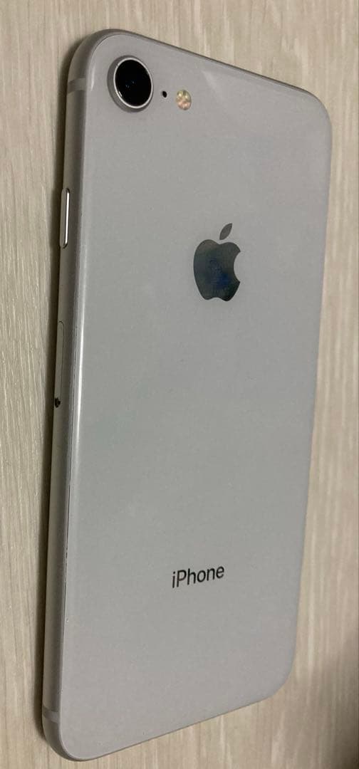 iPhone8 64GB SIMフリー　シルバー　MQ792J/A