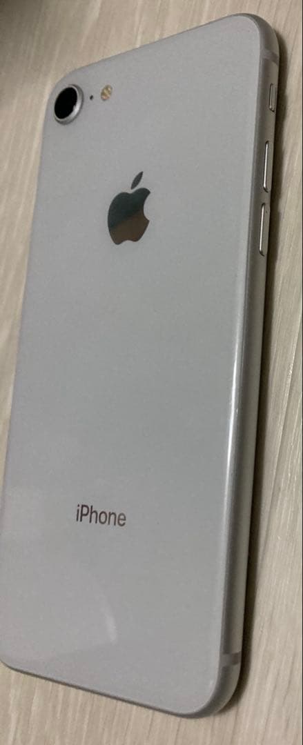 iPhone8 64GB SIMフリー　シルバー　MQ792J/A